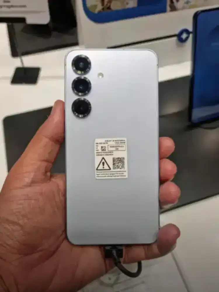 Samsung S25 5G 12/256Gb Cashback 2 juta