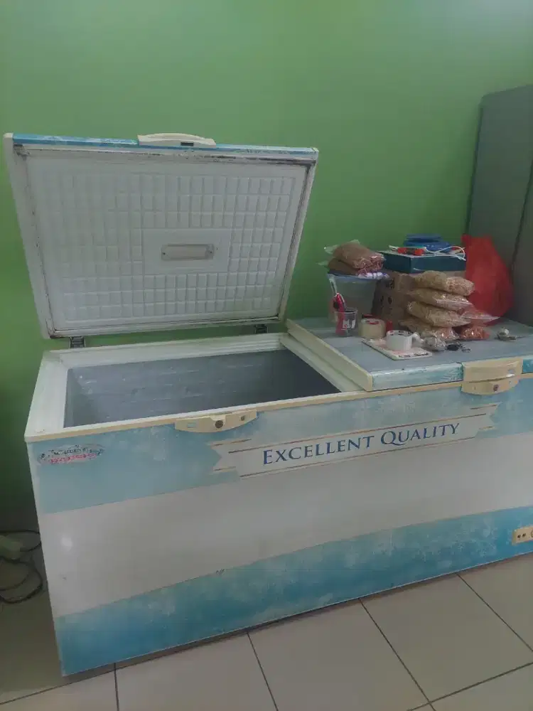 Dijual frezer diatmitsu 400lt