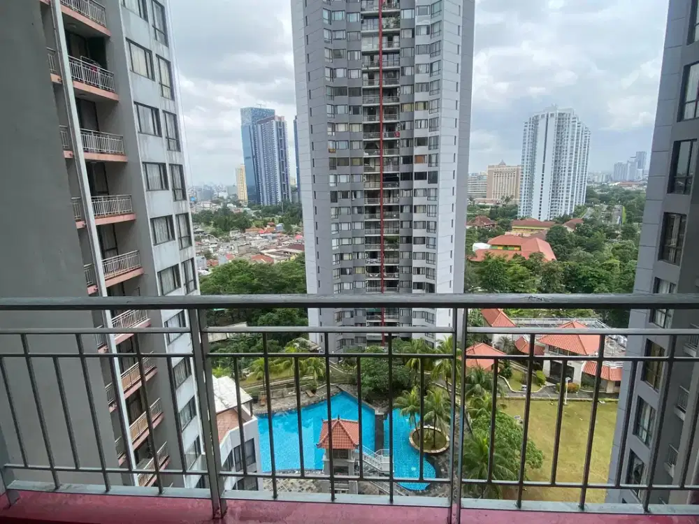 Dijual 2 Bedroom Apartment Horison Rasuna Dengan View Kolam Renang