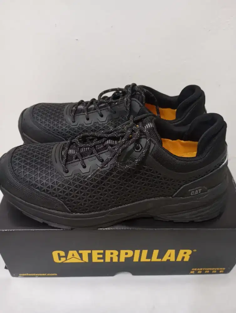 Sepatu safety CATERPILLAR