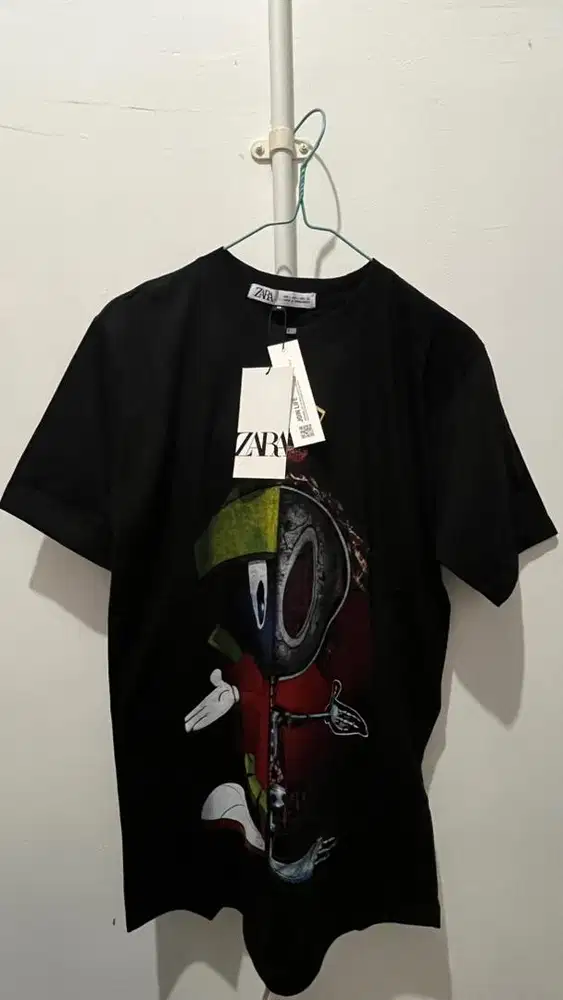 ZARA Hitam Katun Organik size M