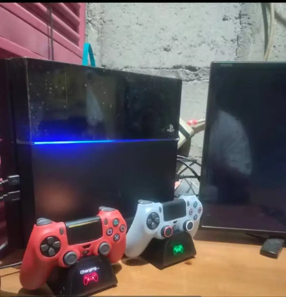 PS 4 fat memory 1TB ORI bukan hen atau clone.