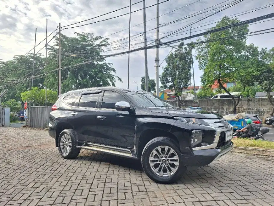 LOW DP Mitsubishi Pajero Sport 2.5 Exceed 4x2 Solar-AT 2021 SJD