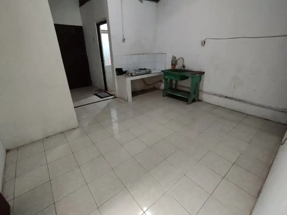 SELANGKAH KE G-WALK dan PTC  Dijual Rumah Murah Di Jelidro kec/kel Lakarsantri, Sambikerep, Surabaya