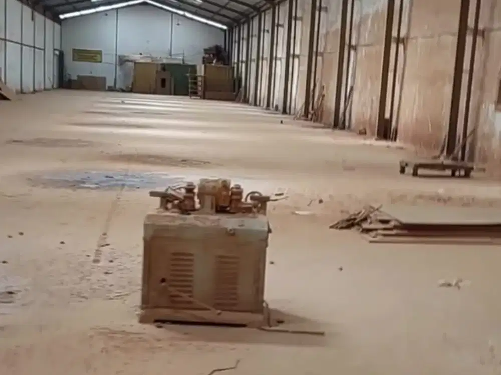 Disewakan Gudang Eks Mebel Industri  Strategis Juwiring,Klaten Luas 2800m2