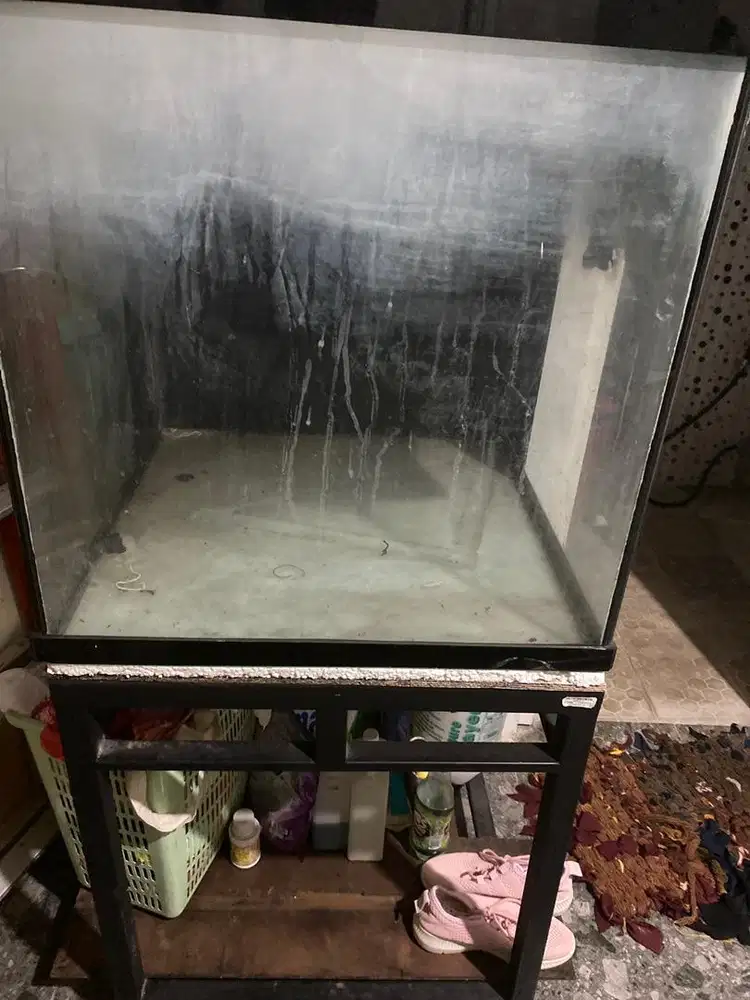 Aquarium 60x60x60 & Dipan Besi