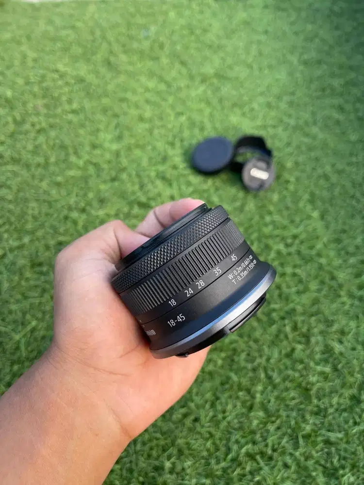 Lensa kit Canon eos RF 18-45mm F4.5-6.3 IS STM