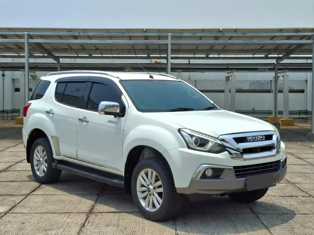Isuzu MU-X Premiere 2019