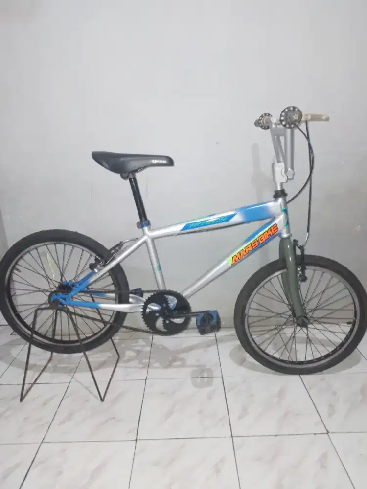 Sepeda bmx 20 inci