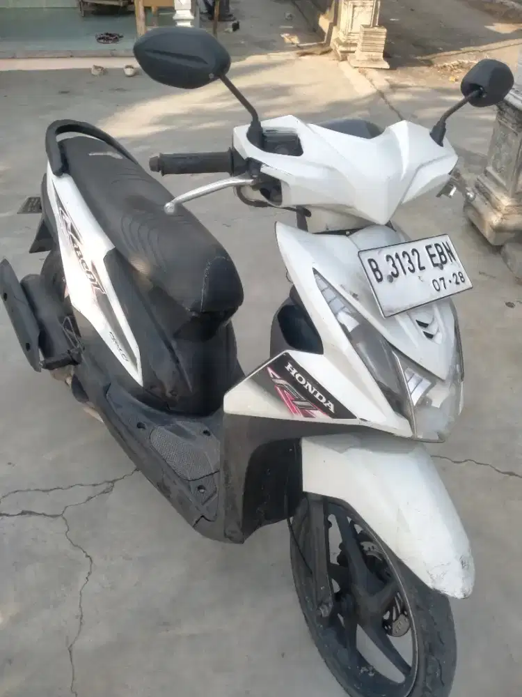 Beat 2014 injeksi irit bpkb mesin bagus ex cewek