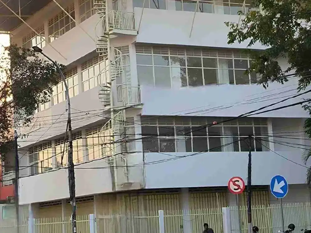 Disewakan Ruko Rungkut Asri 4 lantai