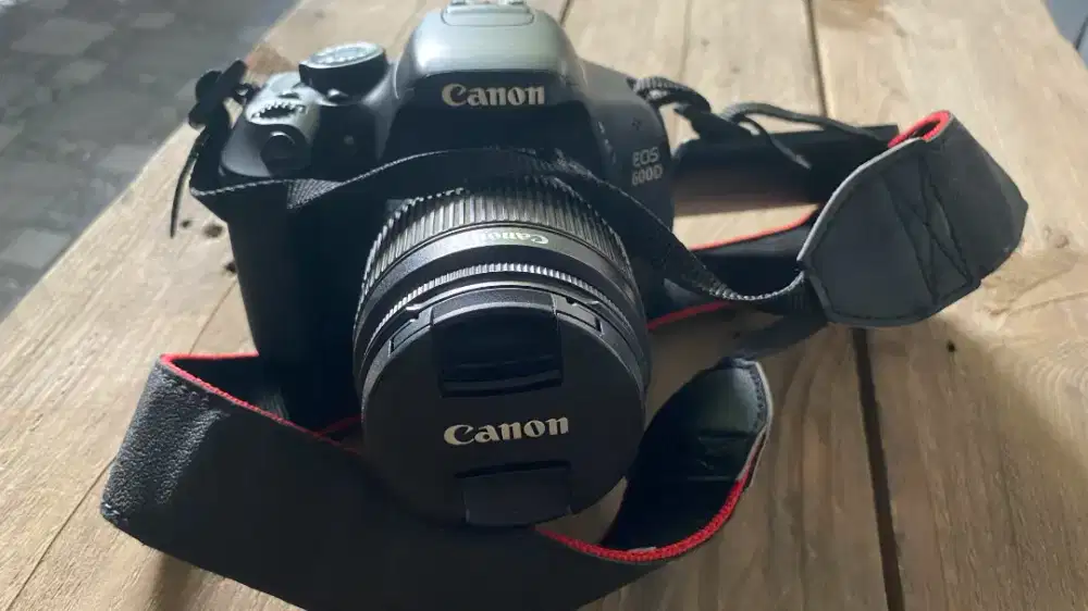 KAMERA CANON DSLR 600D