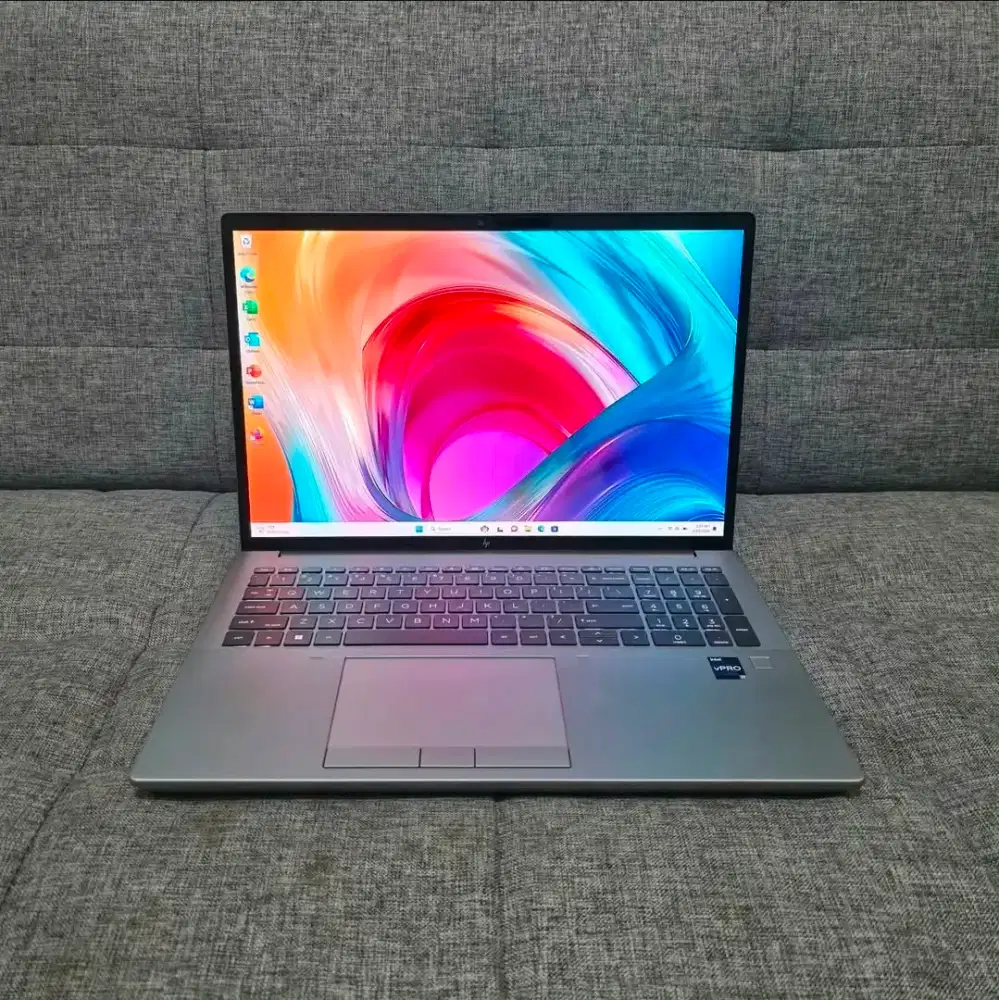 HP ZBook Fury i7 vPro GEN12 RTX A2000 8GB RAM 16GB Garansi Nov 2026