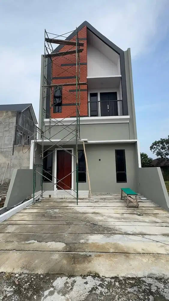 Rumah Mewah Termurah ringroad gratis cctv smartlock door