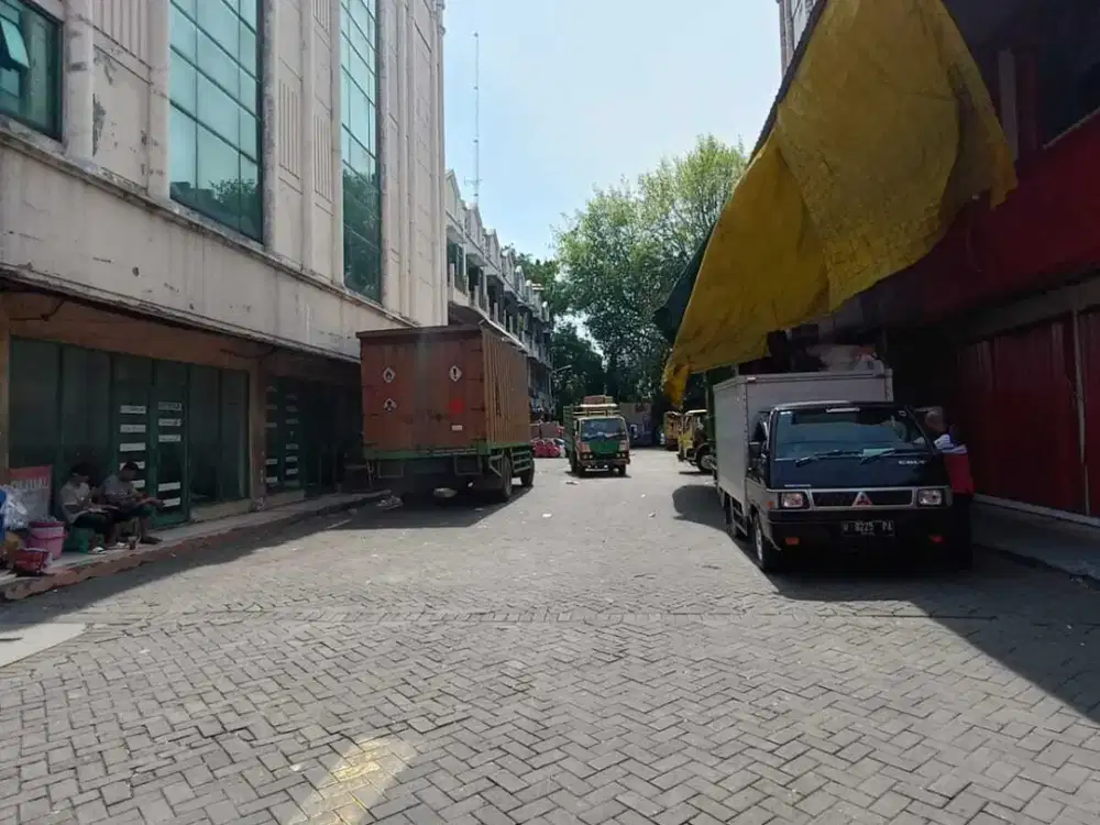 DIJUAL CEPAT Ruko 3,5 Lantai Pengampon Square dekat Pasar Atum
