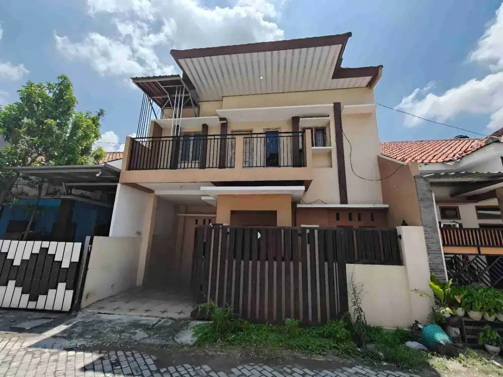 rumah 2lantai siap huni dekat sekolah swasta favorit di banyuanyar solo