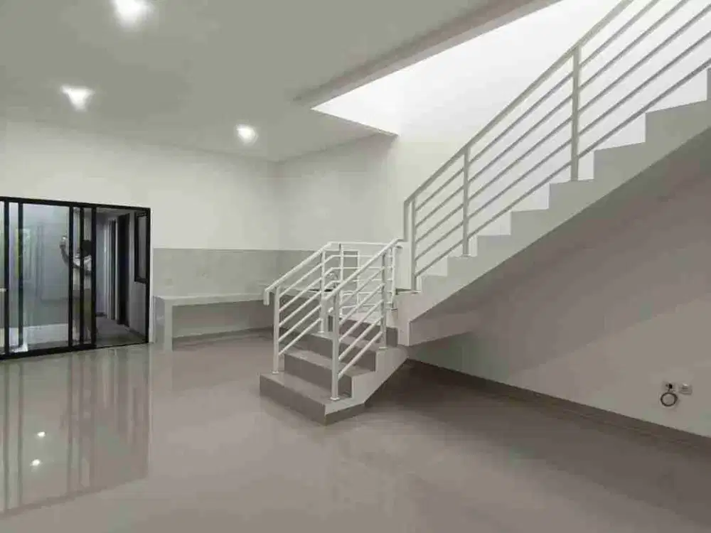 Rumah Meruya Utara Dekat Pusat Kuliner Jakarta Barat