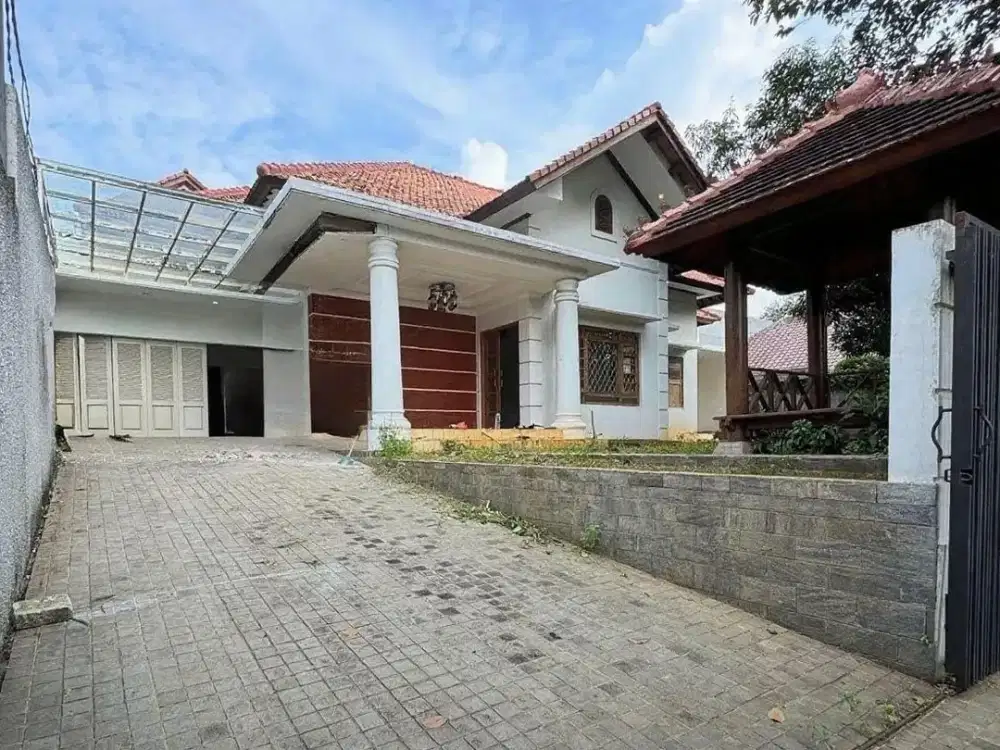 LXMMT 0157 Dijual Rumah Siap Huni Area Kebayoran Baru Jakarta Selatan