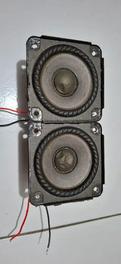 Sepasang speaker fullrange bose sounddock portable