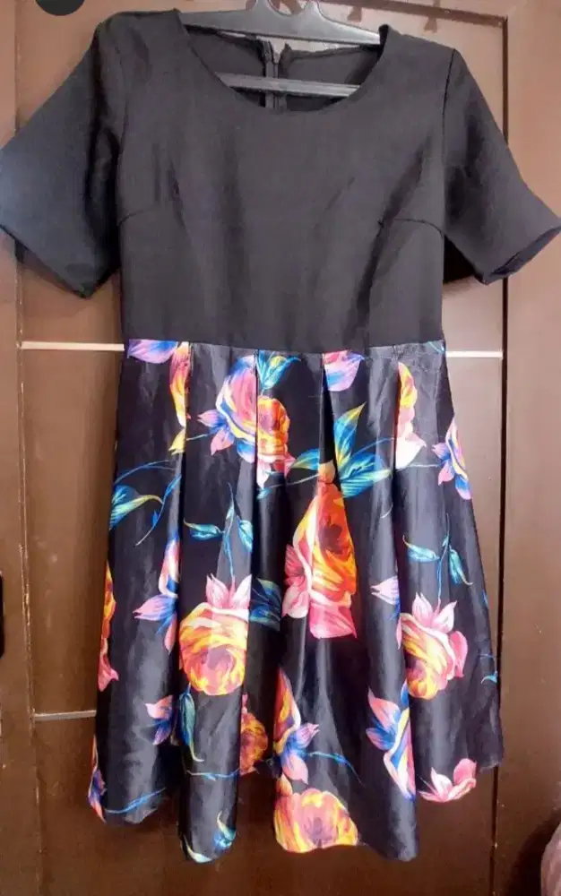 Borongan baju preloved 150 pc