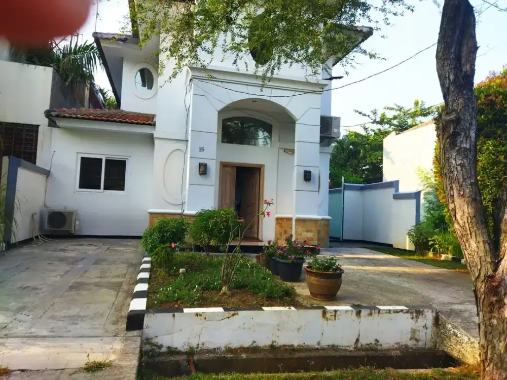 Rumah 2 Lantai Full Furnished di Kawasan Premium Lippo Cikarang