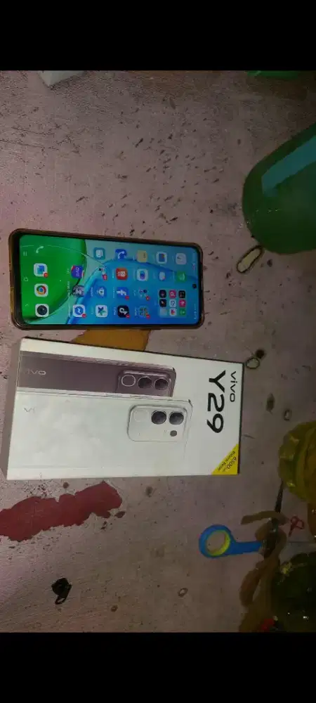 Vivo y29 ram 8+8 int 256 fullset masih garansi resmi