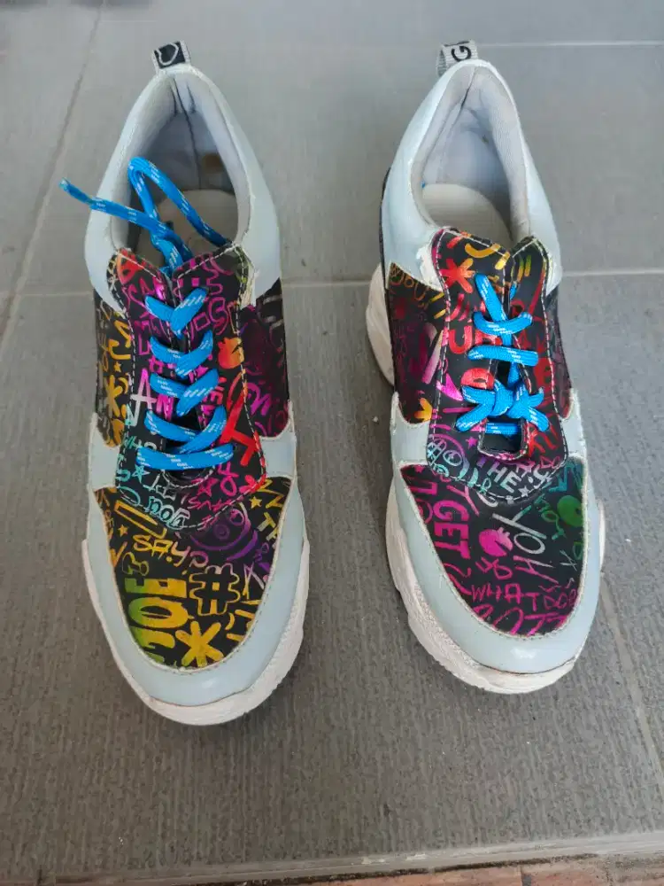 Sepatu perempuan cewek