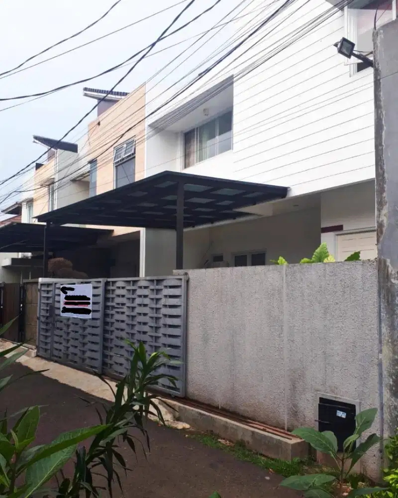 Dijual Rumah Murah di dekat Jl. Karang Tengah Raya, Cilandak