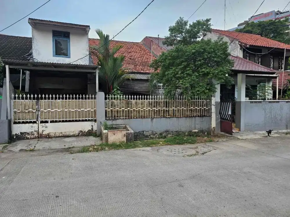 Rumah Hitung Tanah di Wijaya Kebayoran Baru Jakarta Selatan