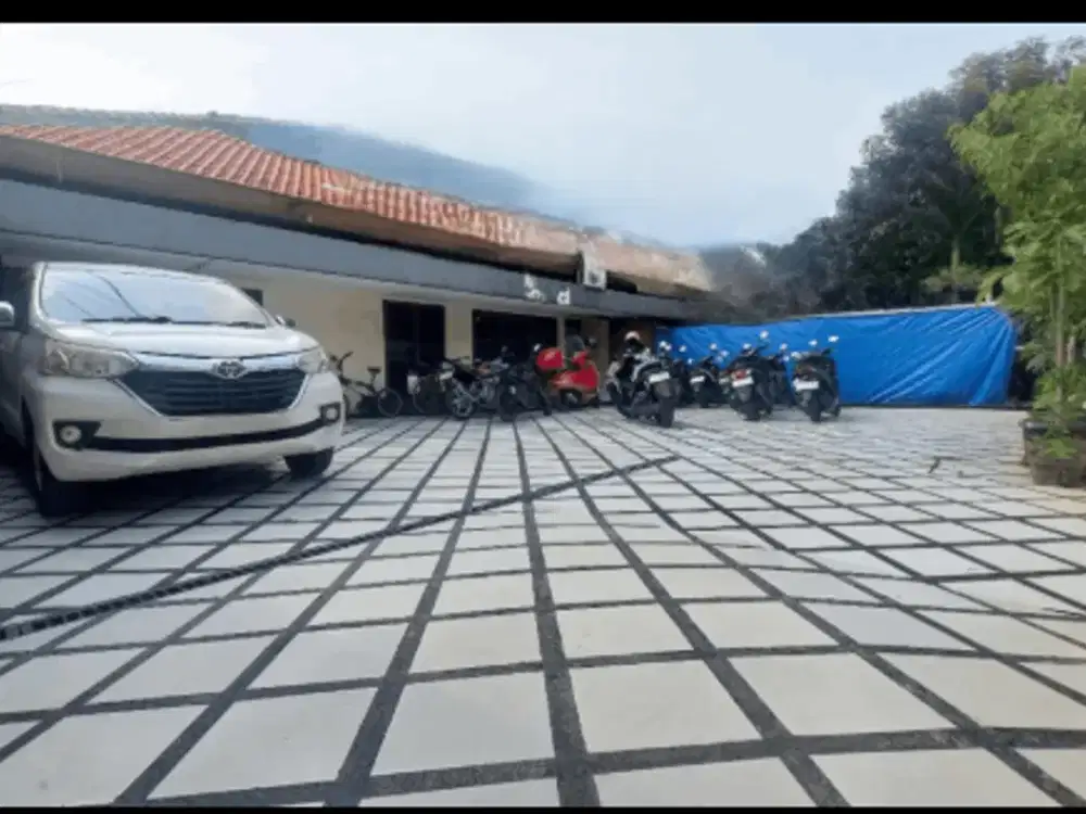 Rumah Tinggal Strategis Pinggir Jalan Raya Di Rawamangun, dekat rumah sakit,kantor,dll