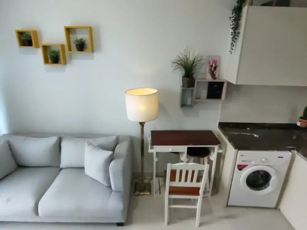 Dijual Apartemen Puri Mansion Luas 49 m2 Dengan Semi Private Lift 2 Kamar Tidur Full Furnish Bagus Rapih Apik