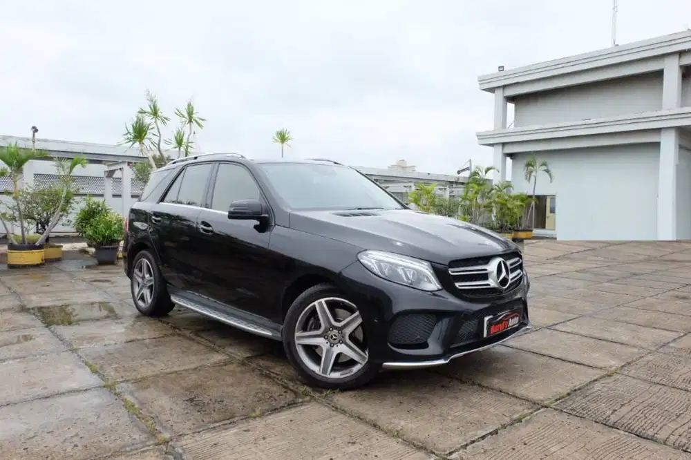 [LOW KM] Dp 10 Juta Mercedes Benz GLE 400 AMG Line 2017 3.0 Promo