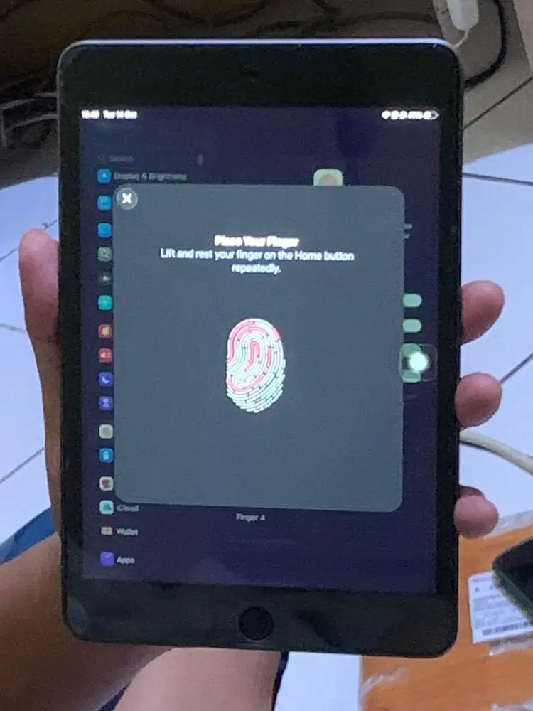 iPad Mini 5 Spacegrey 64gb wifi only bypass (ga bisa reset) iPadOS 26