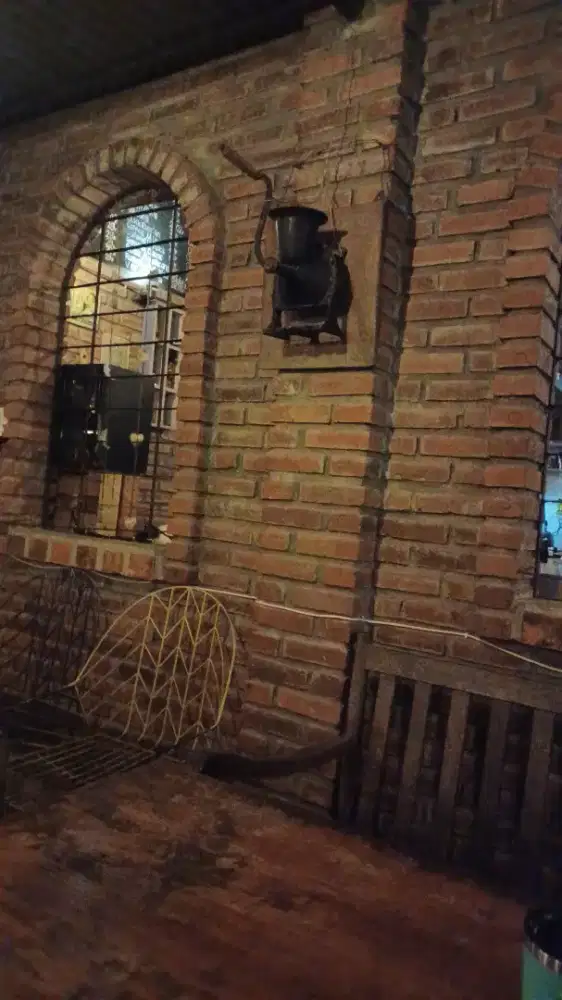 Dicari waiters & Cook helper berpengalaman