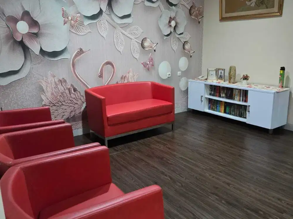 Rumah semifurnis 90m2 hadap Timur Legenda Wisata Cibubur S157