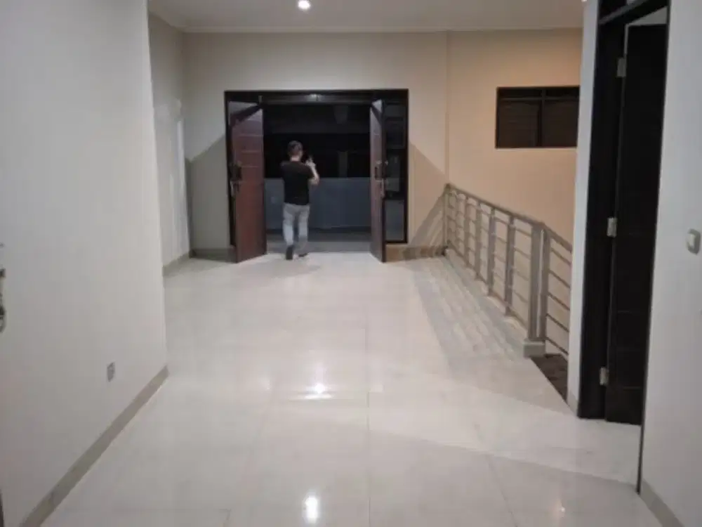 Rumah 2 Lantai Dalam Cluster Pusat Kota di Sayap Cikawao Lengkong Bandung