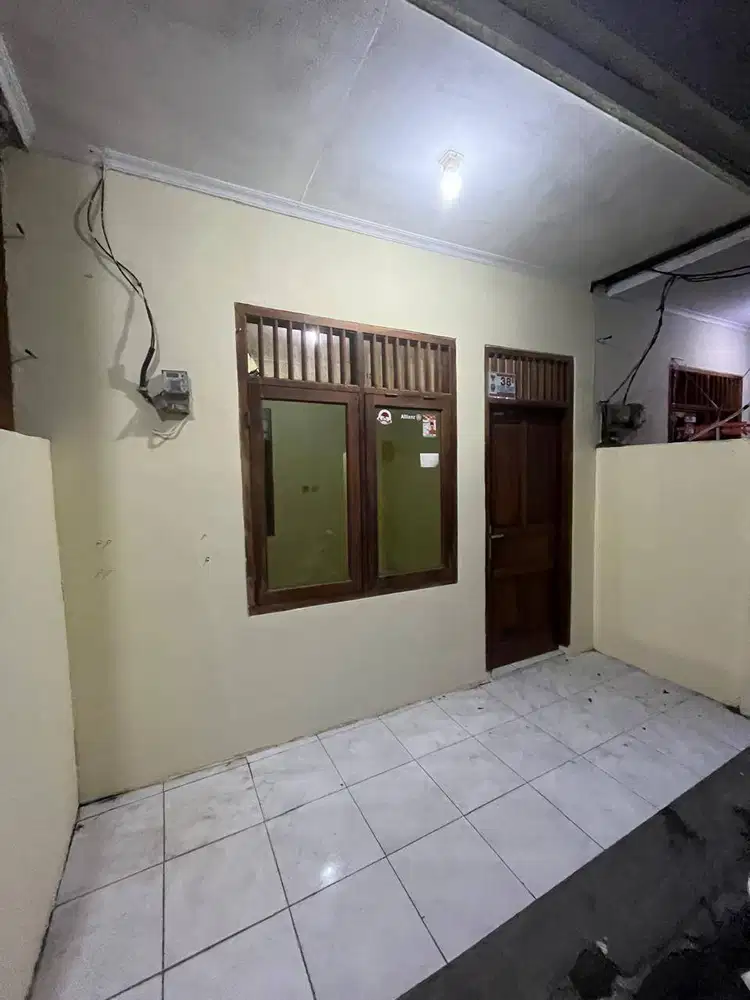 Kontrakan Bu Poniyati (1 kamar tidur, 1 kamar mand, dapur, ruang tamu)