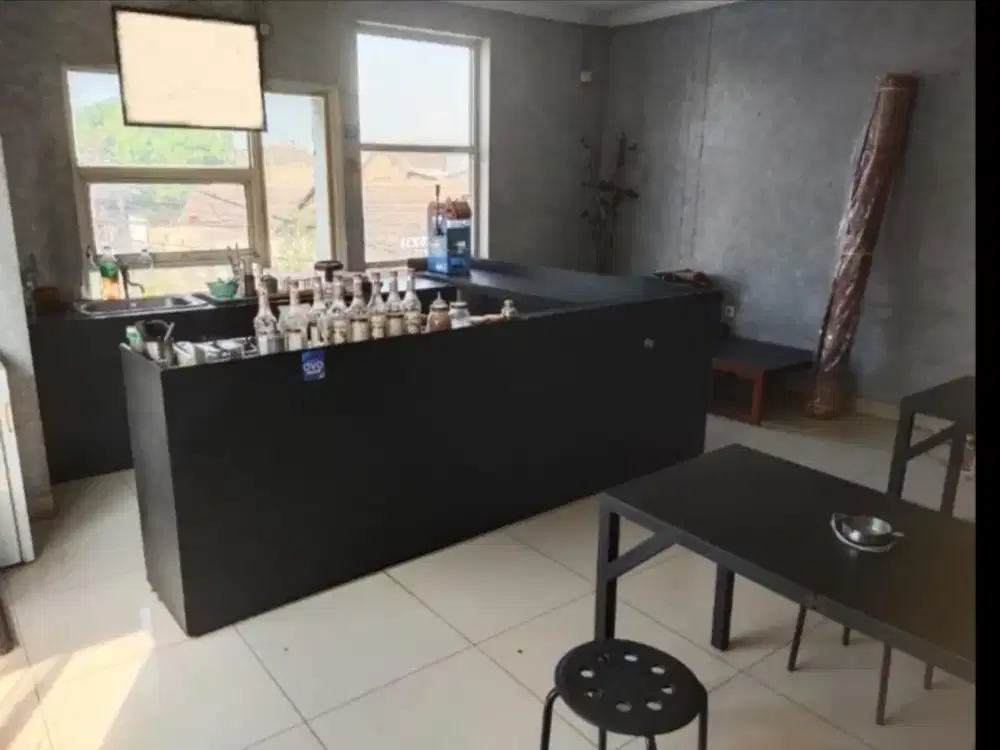 Ruko Strategis 2,5 lantai area bisnis ramai, Taman Kopo Indah