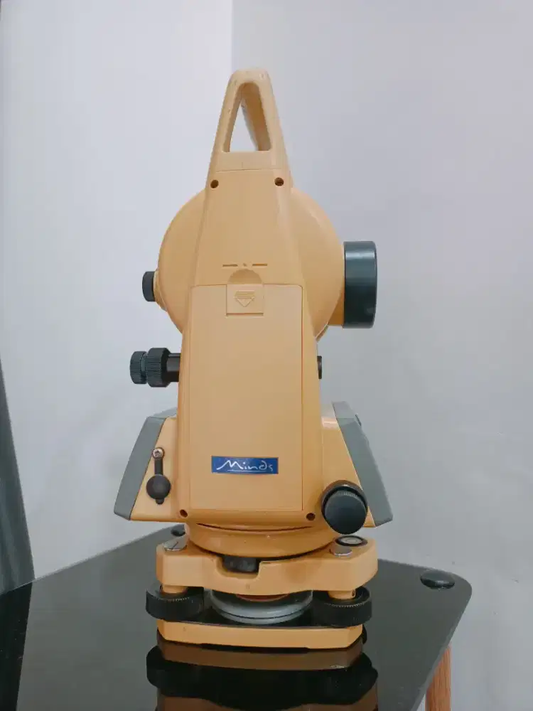 Theodolite Minds DT02
