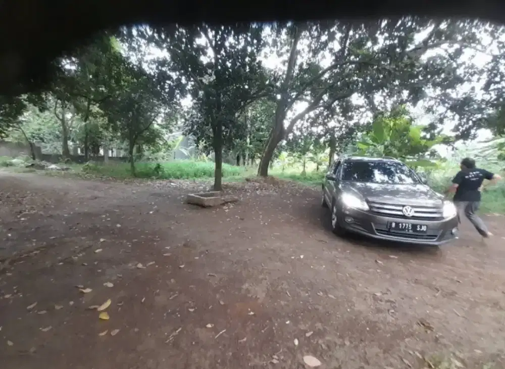 DISEWAKAN PER TAHUN TANAH 2000 METER PERSEGI DEKAT Cibinong City Mall