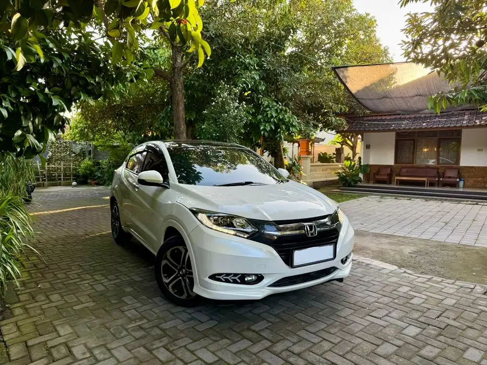 Dijual Honda HRV Prestige 2015 istimewa terawat