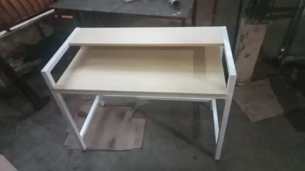 Meja kerja kuping ukuran 100*50*75