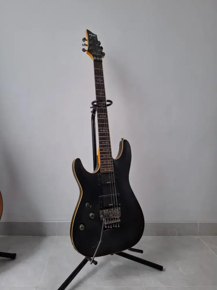 Gitar Elektrik Kidal Schecter