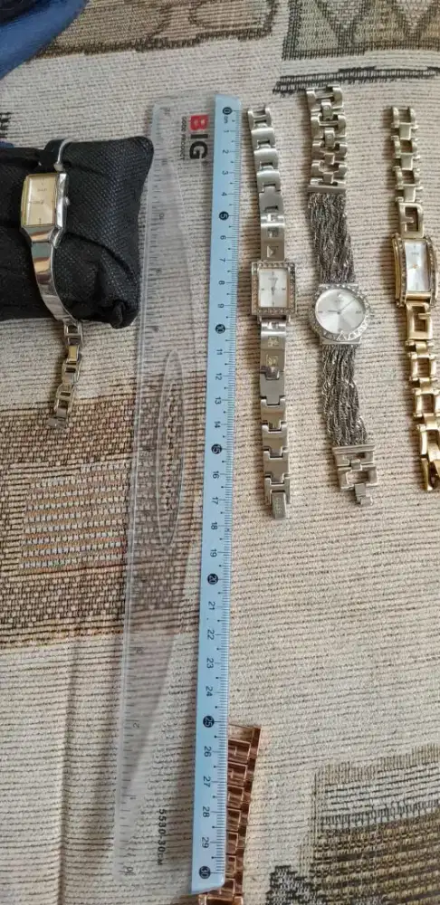 Jam Tangan Wanita Guess