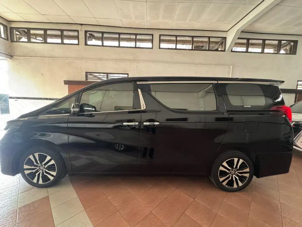 2022 Alphard tipe 2.5L
