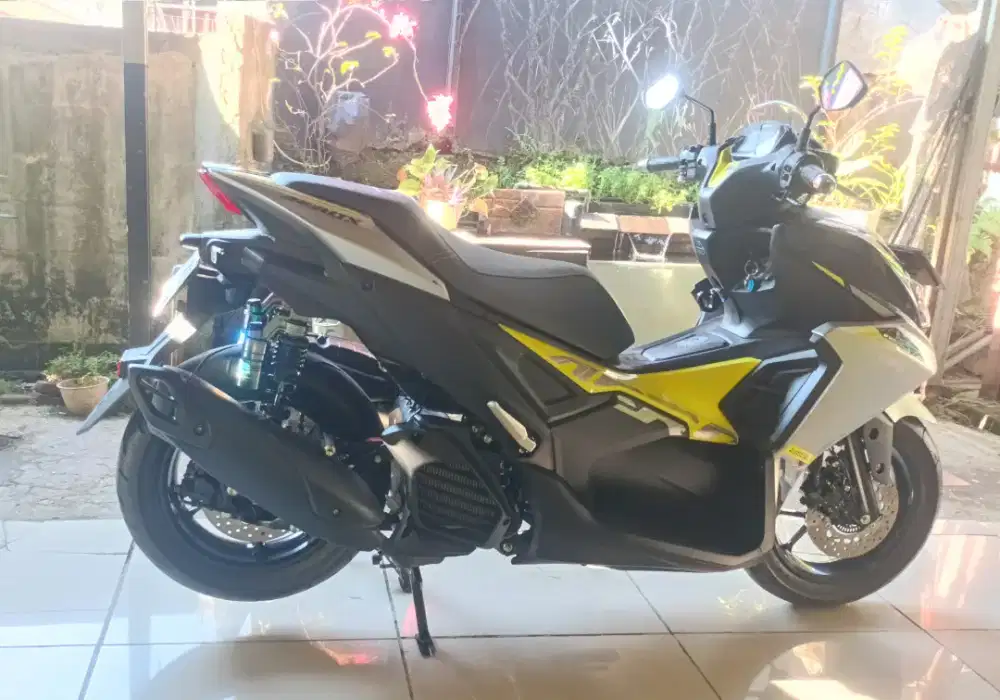 Aerox Alpha 155 warna favorit perak kuning