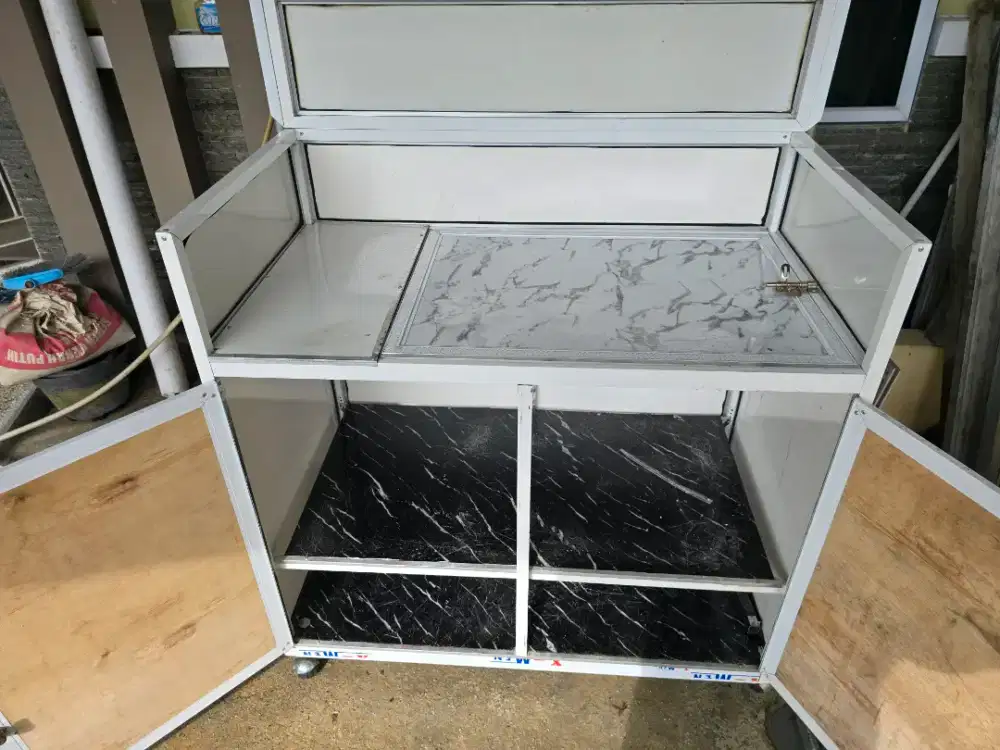 Booth jualan pvc portabel