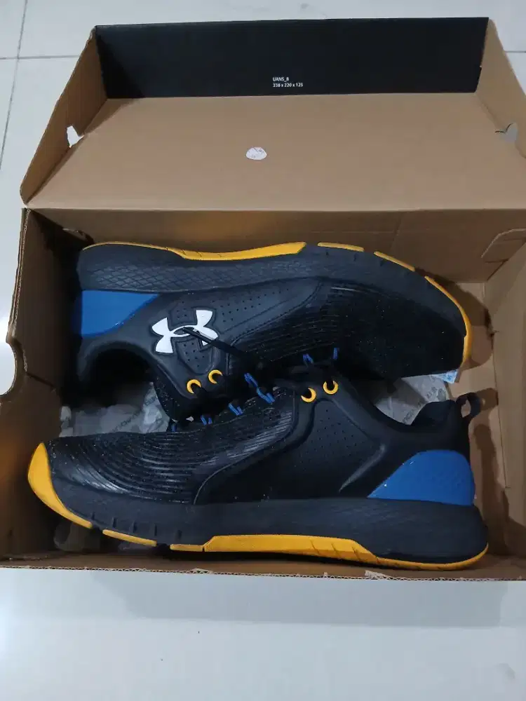 Under armour project rock ( limited)