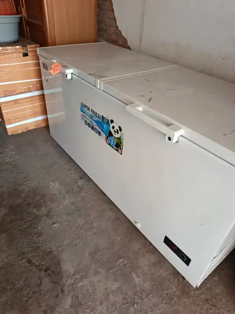 Dijual frezer RSA bekas