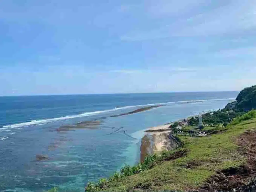 tanah view laut di pantai Pandawa bali